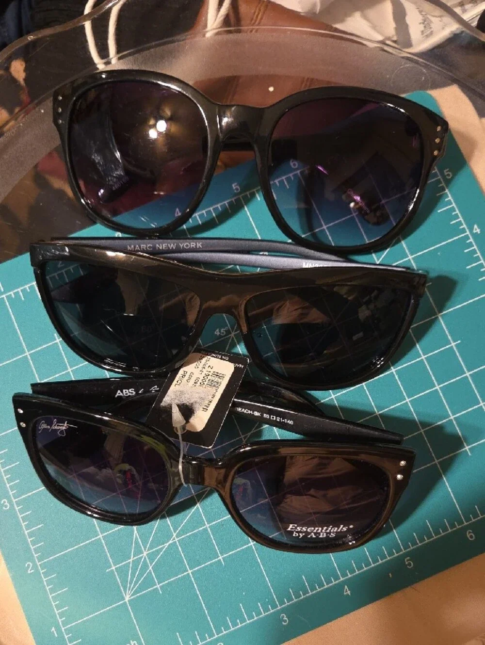 Chinese Laundry Black Sunglasses Set